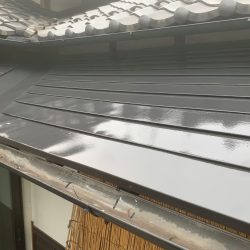 屋根のメンテ　塗替えますか？それとも葺き替え？重ね張り？？